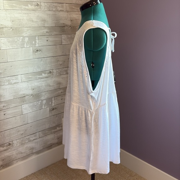 NWT TORRID Long White Tank Top - Picture 9 of 10